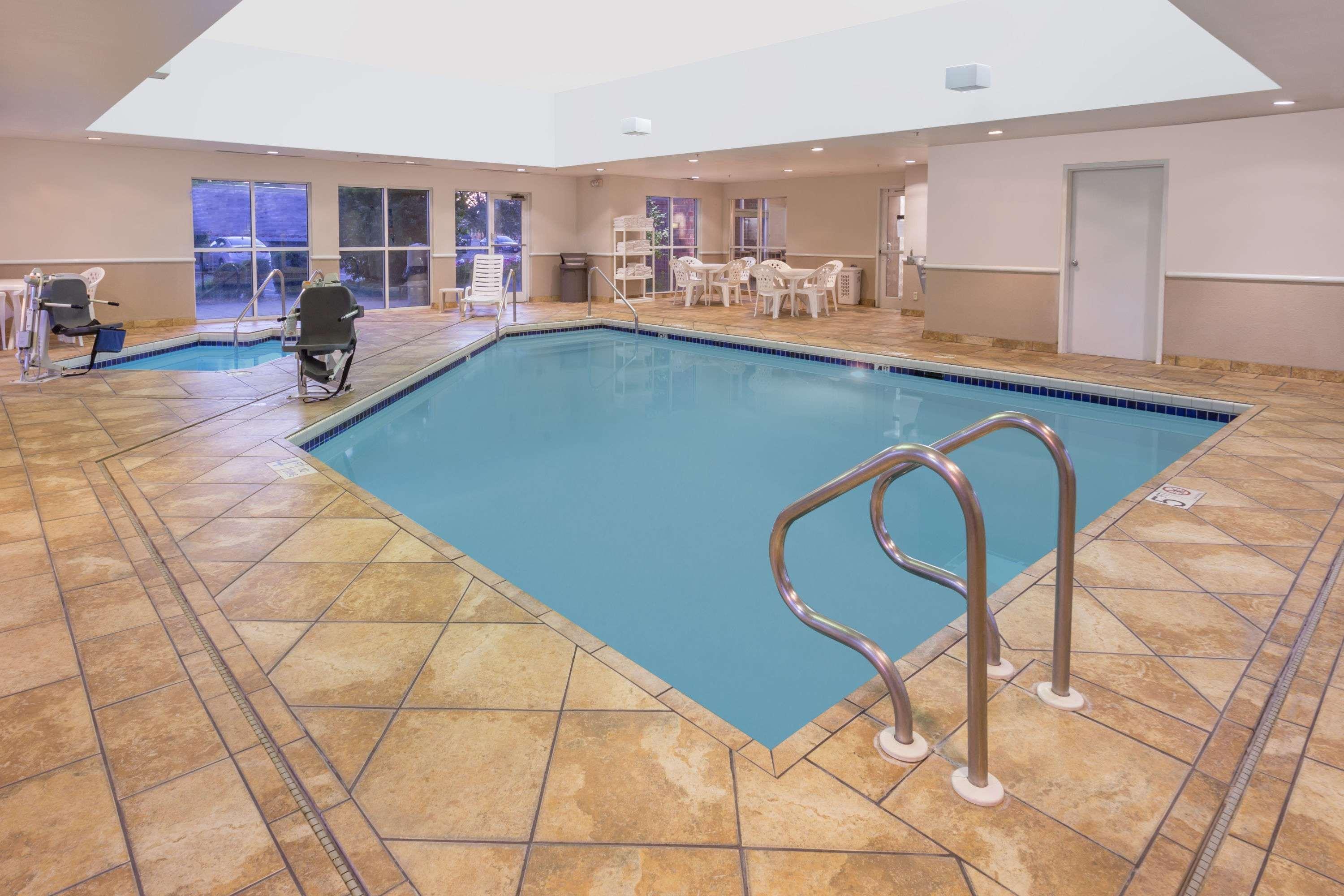 Motel Super 8 By Wyndham Madison South Exteriér fotografie