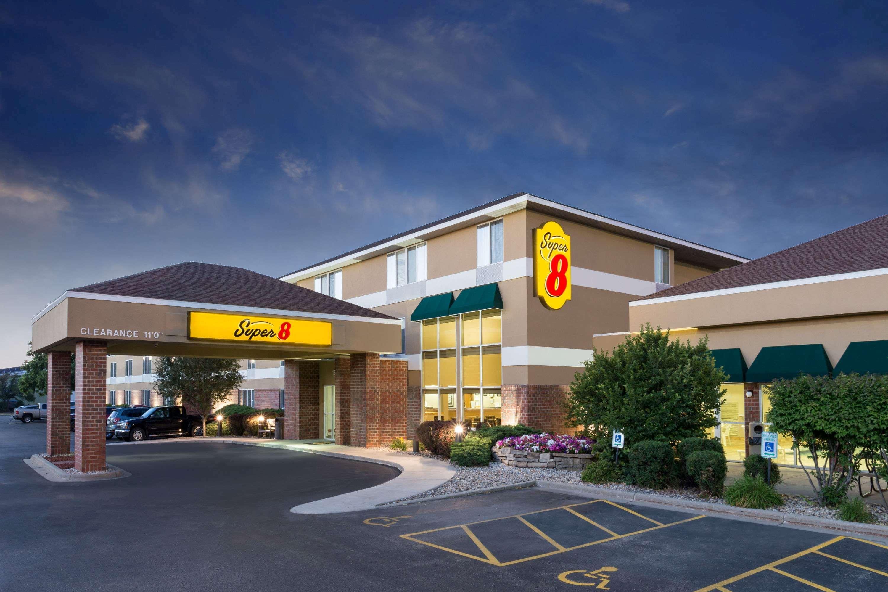 Motel Super 8 By Wyndham Madison South Exteriér fotografie